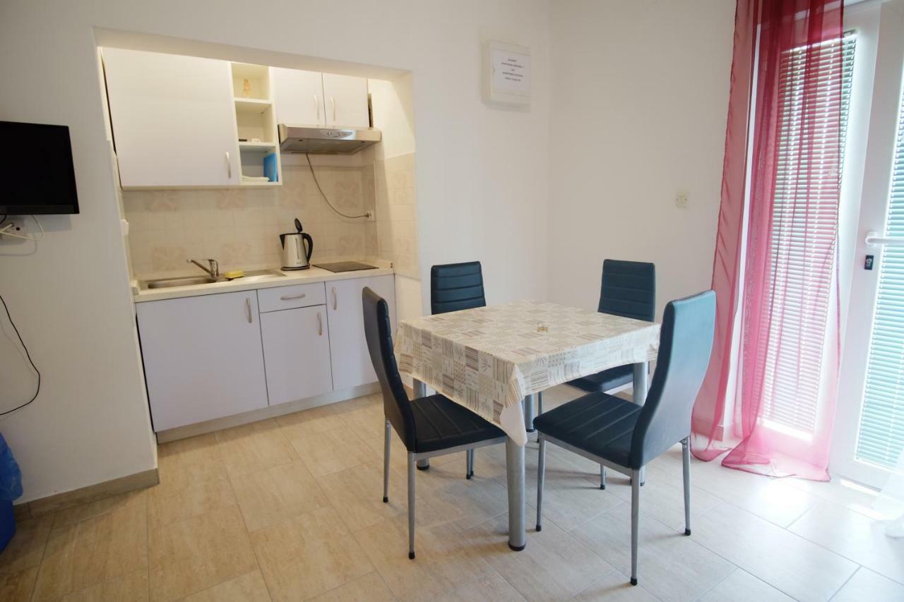 Apartment Gordana Драге Екстер'єр фото